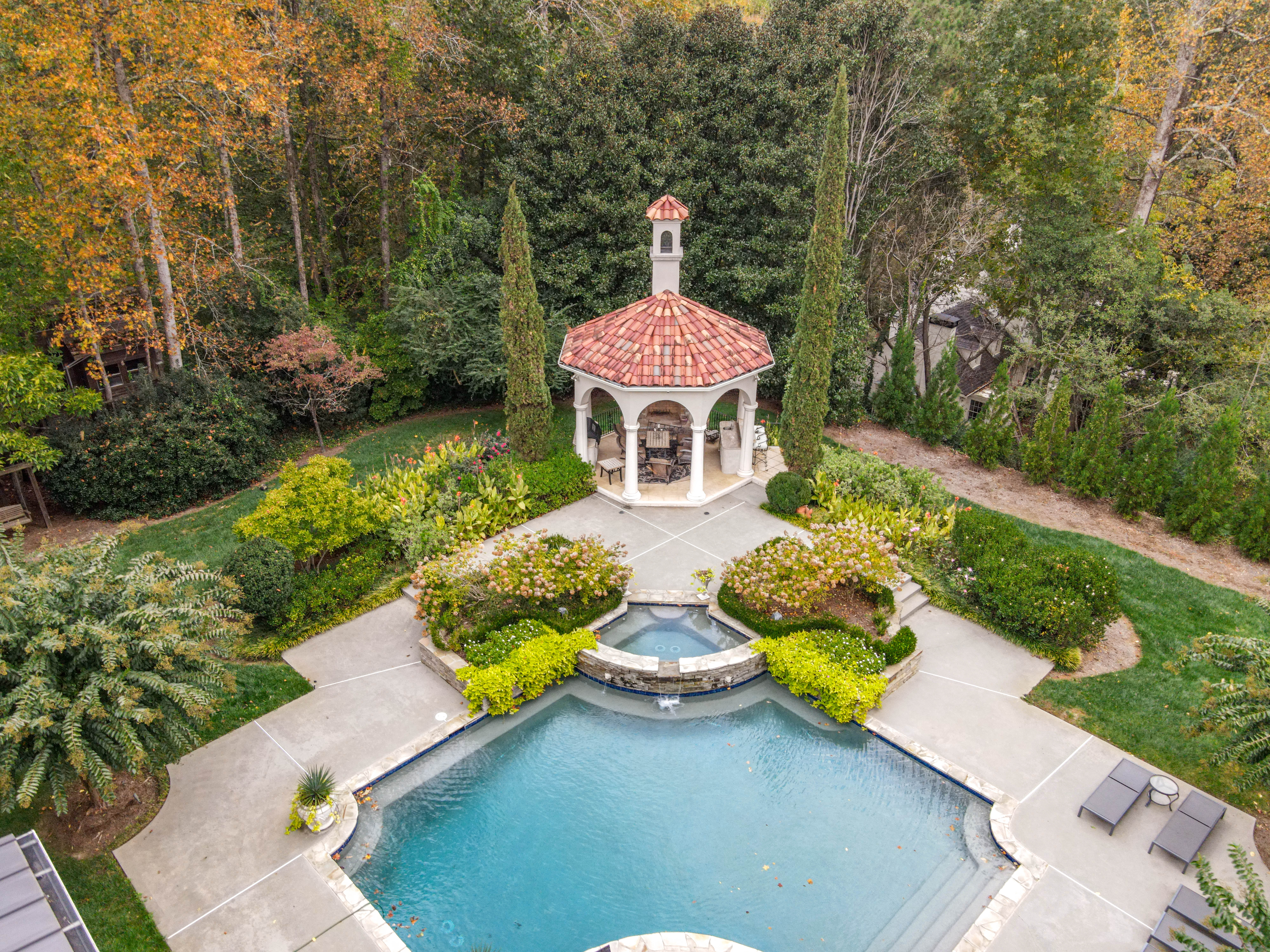 Designing Luxury Outdoor Living Spaces: A Guide for Atlanta Homeowners