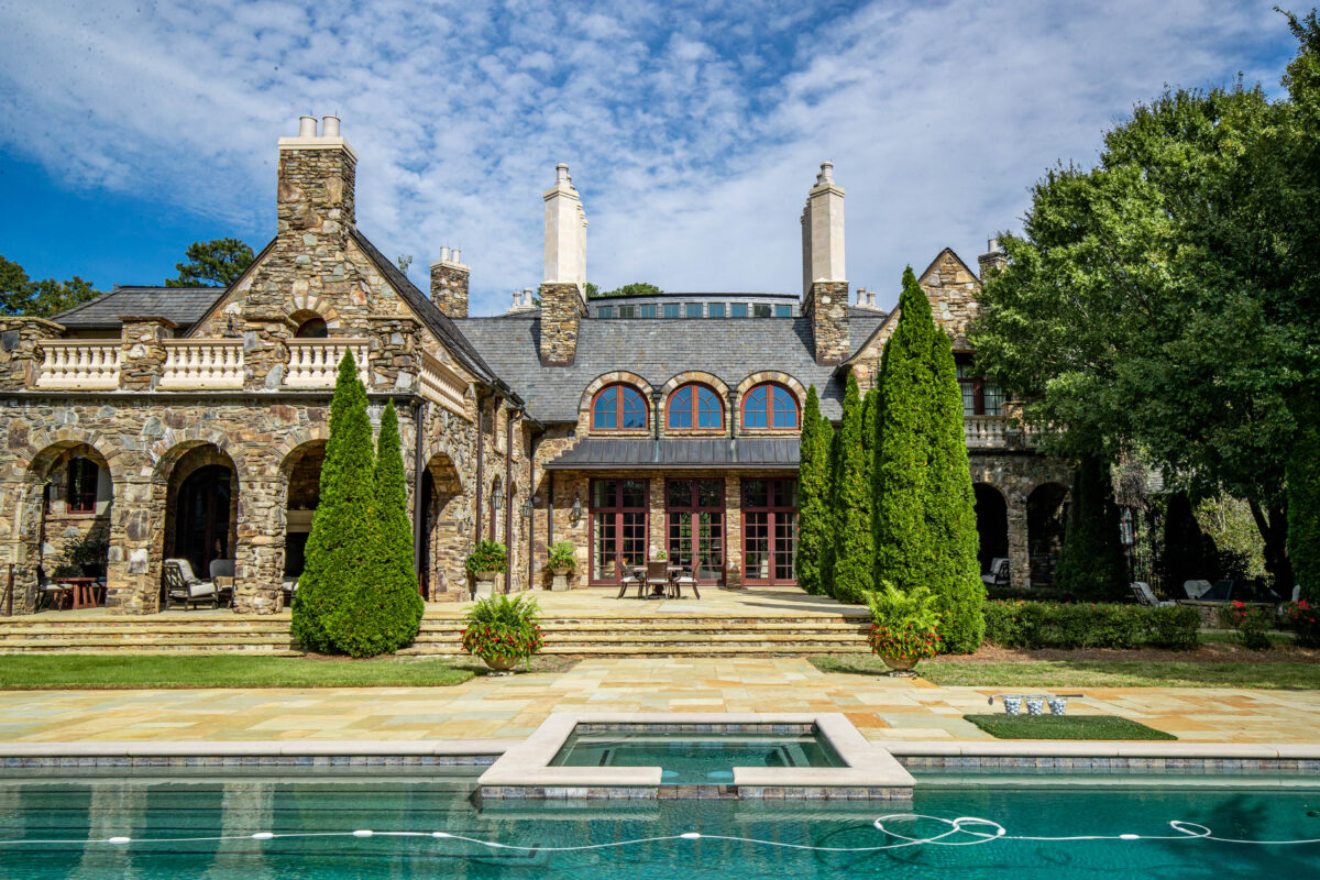 Comparing Luxury Landscape Design Trends: Atlanta vs. National Styles