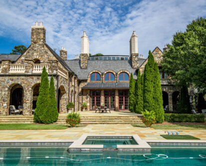 Comparing Luxury Landscape Design Trends: Atlanta vs. National Styles
